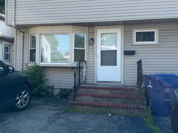 92-94 Lawrence St #1, New Bedford, MA 02745