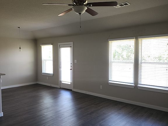 5th image of 4225 Andrea Ln