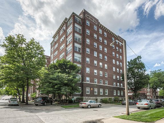 2nd image of 420 E Armour Blvd APT 4SW