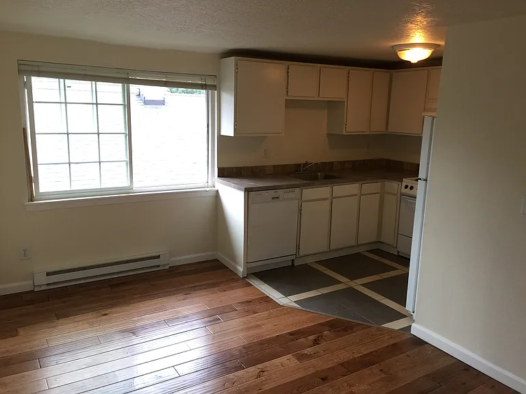 4350 SE Milwaukie Ave #4 — Photo 4