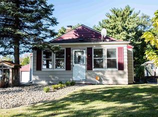 56937 Mayflower Rd, South Bend, IN 46619