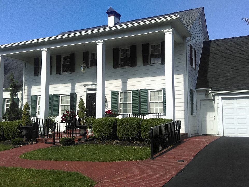 1st image of 117 Hillpark Dr