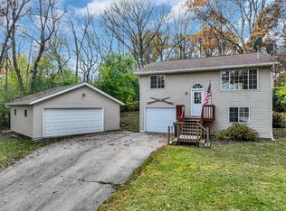 W6841 W Lake Shore Dr, Elkhorn, WI 53121