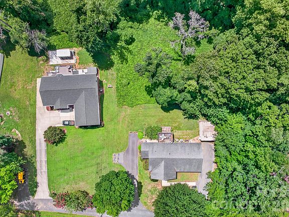 2nd image of 116 Brewer Ln