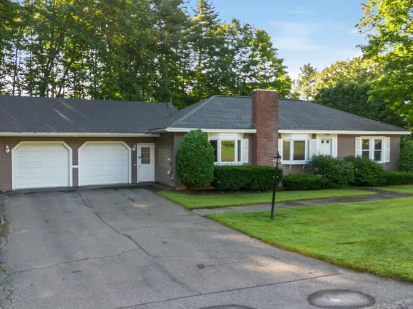 37 1st Rangeway, Waterville, ME 04901