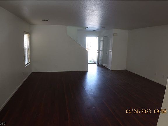 5th image of 694 Loughton St