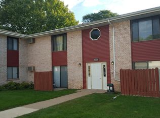 2825 Pennsylvania Ave APT 6, Dubuque, IA 52001