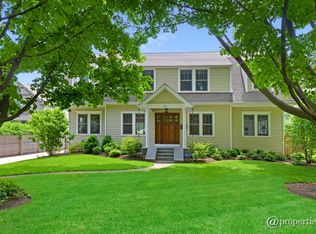 511 Illinois Rd, Wilmette, IL 60091