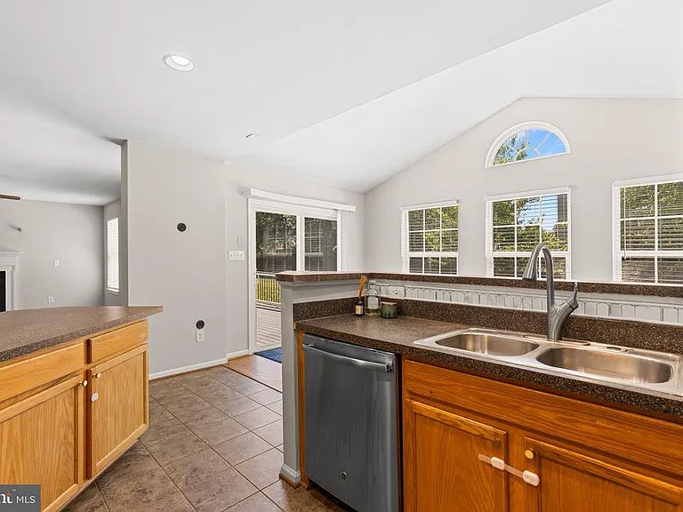3329 Anne De Bourgh Dr — Photo 14