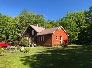 46522 N Lower Point Mills Rd, Hancock, MI 49930