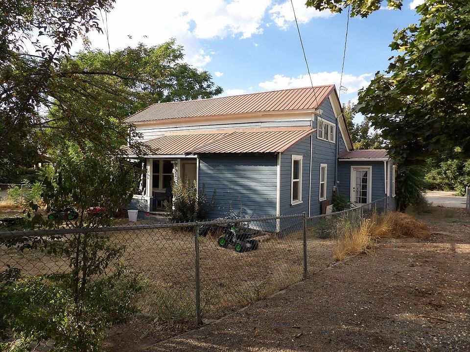 126 E Raymond St, Yreka, CA 96097 MLS 20230105 Zillow