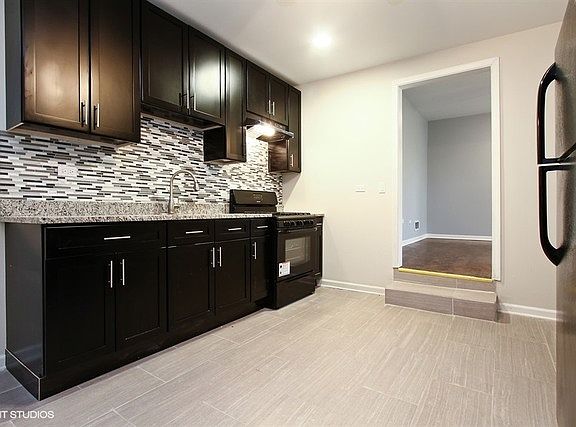 4th image of 518 W 81st St