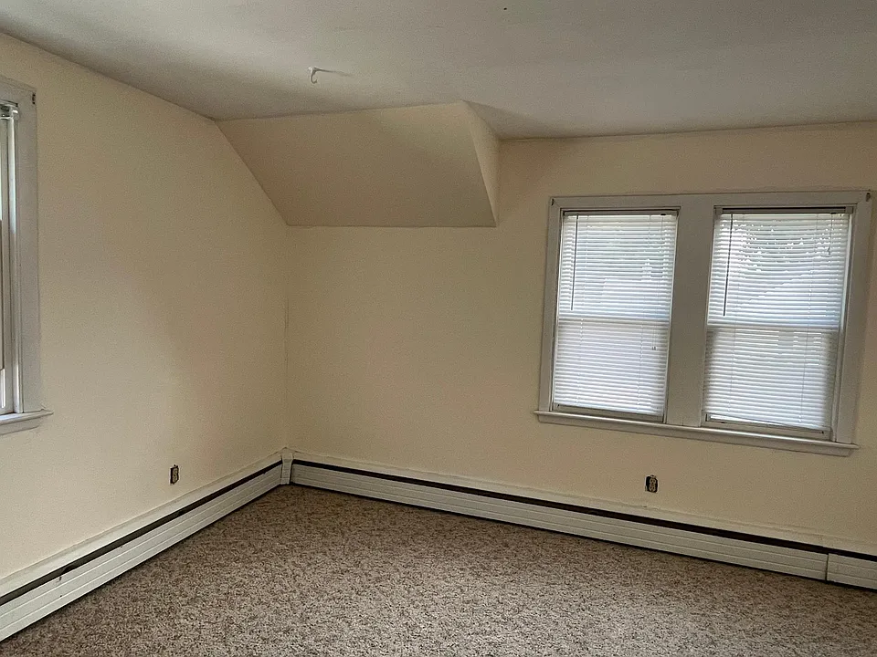 East bedroom