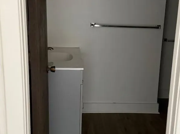 206 N 3rd St #C, Marshalltown, IA 50158