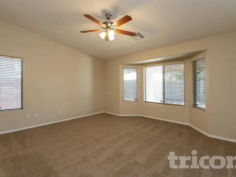 11791 W Belmont Dr — Photo 9