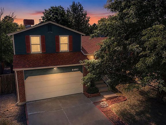 2nd image of 8480 Rabbitbrush Way