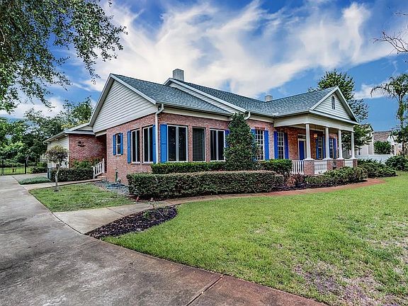 2nd image of 205 Alexandra Woods Dr