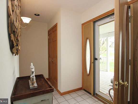 3rd image of 205 Millstone Ln