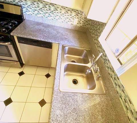 3rd image of 818 Tularosa Dr APT 9