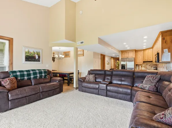2176 S Bear Lake Blvd #313, Garden City, UT 84028