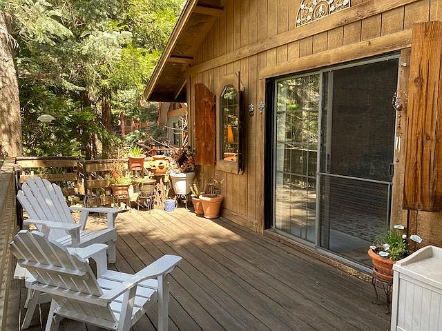 1st image of 774 Lake Dr