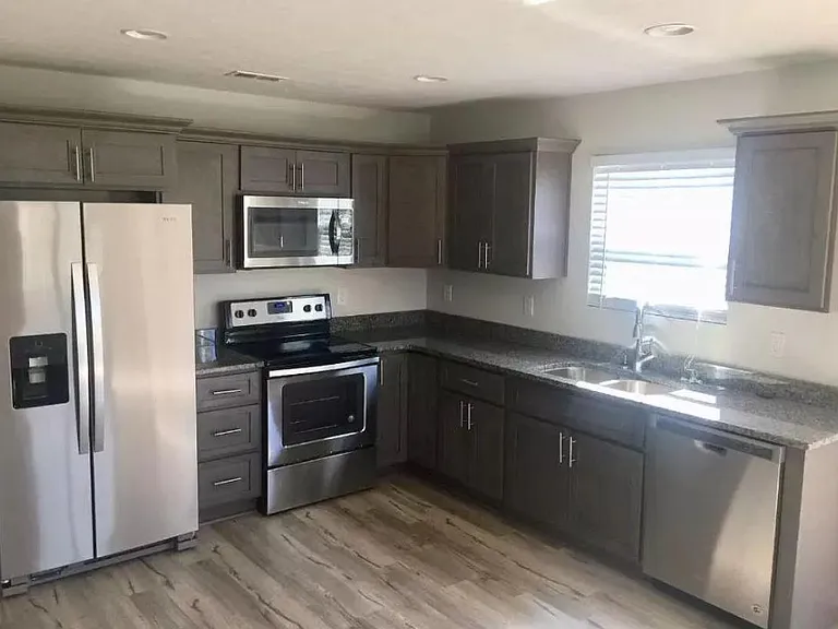 416A Lincoln Ave — Photo 4