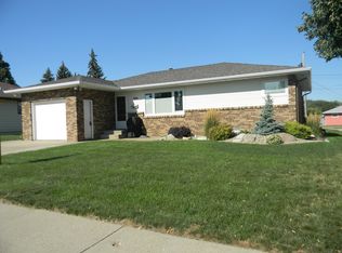 1924 N 7th St, Bismarck, ND 58501