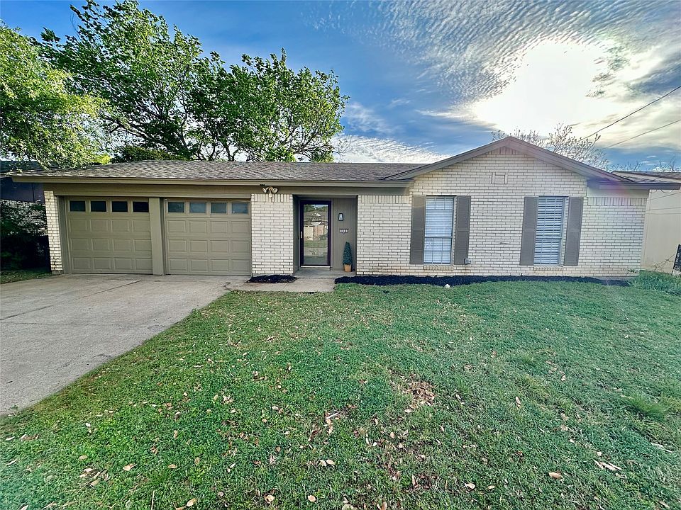 1st image of 110 Glen Rose Ave