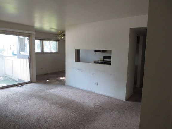 3rd image of 19425 Oak Ave