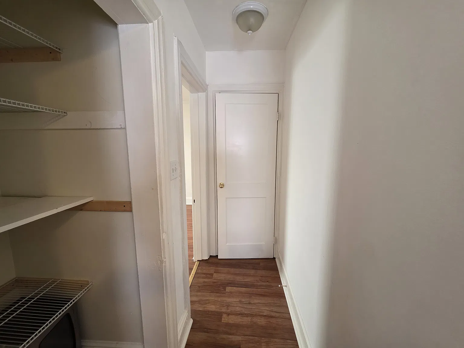 1 bed, 1.0 bath, 375 sqft, $1,350 — Photo 4