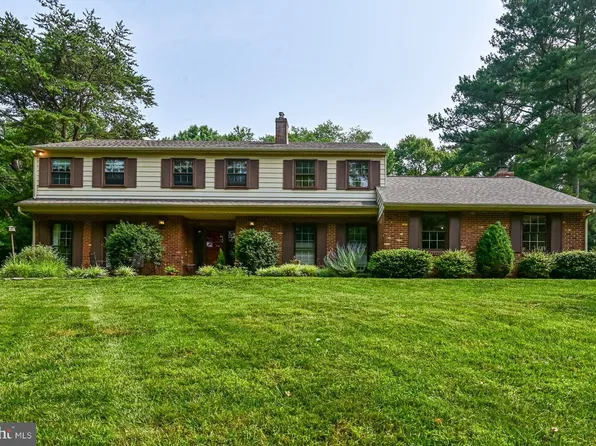 20 Carriage Ln, Newark, DE 19711