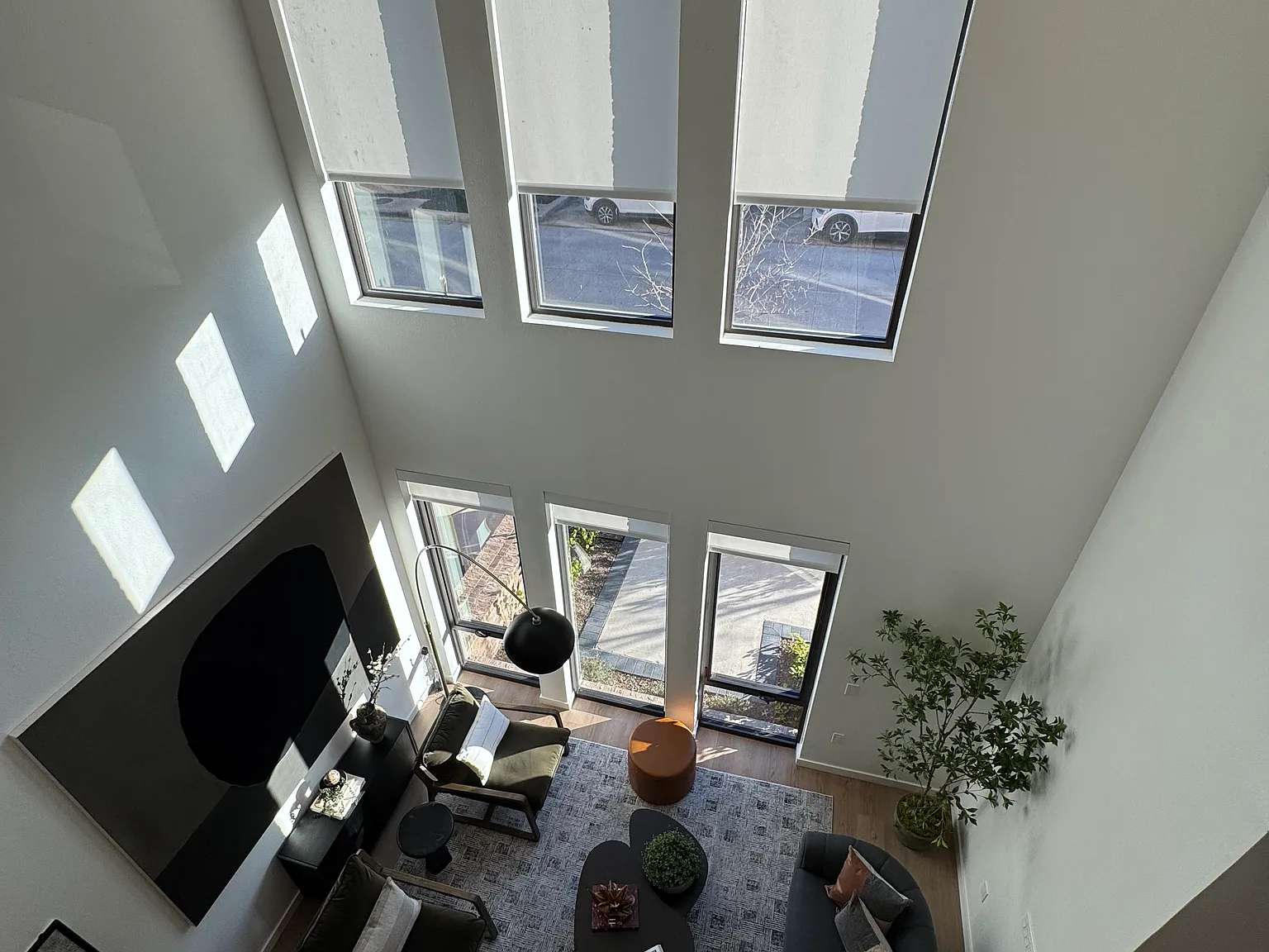 3 bed, 2010 sqft, $8,323 — Photo 2