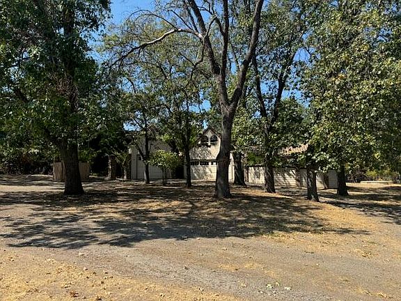 3rd image of 805 Hillview Dr
