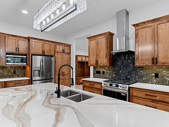 5th image of 59 Denmark Cir