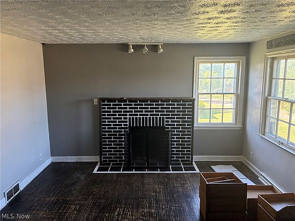 4th image of 4095 Stump Ave SW