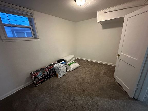 4th image of 2505 Avenue E #1/2