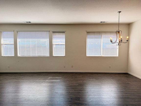 5th image of 23741 Fieldcrest Ln
