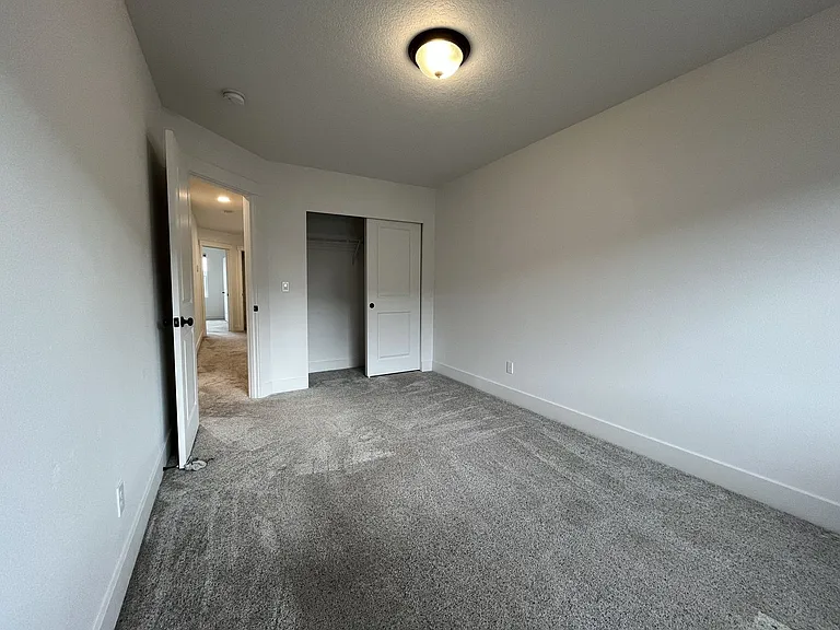 2875 S Magnolia Dr — Photo 33