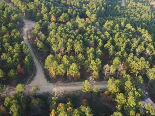 40 Walker Rd #40, Broken Bow, OK 74728