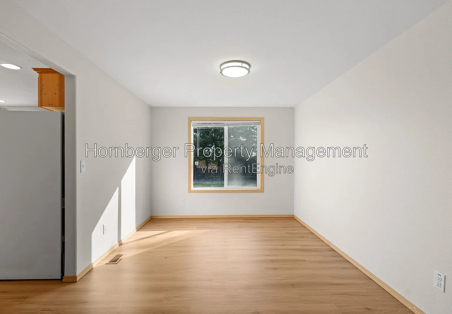 4 bed, 2.5 bath, 2274 sqft, $2,495 — Photo 4