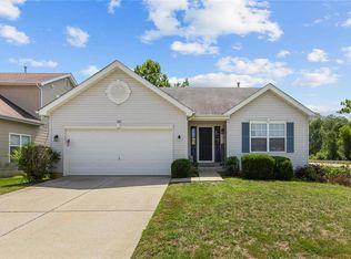 202 Flint Brook Dr, O'Fallon, MO 63366