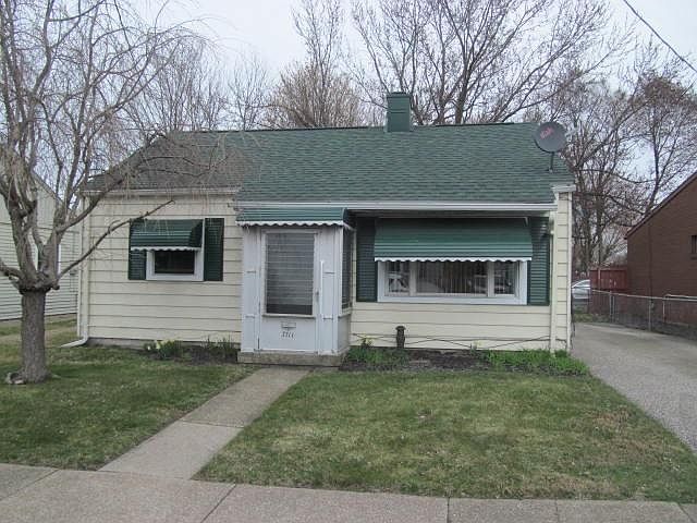 1st image of 3711 Elmwood Ave