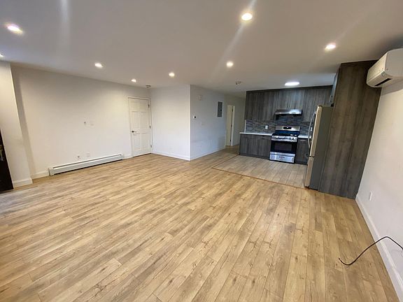 4th image of 135-19 62nd Ave Floor 2