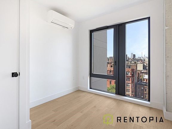 3rd image of 58 W 125th St #305