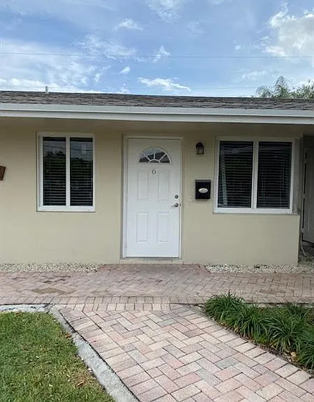 1440 Miami Rd #6 — Photo 2