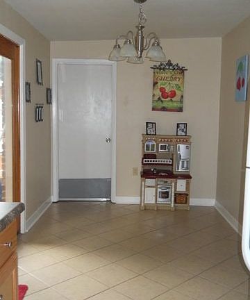 5th image of 5581 Oriole St