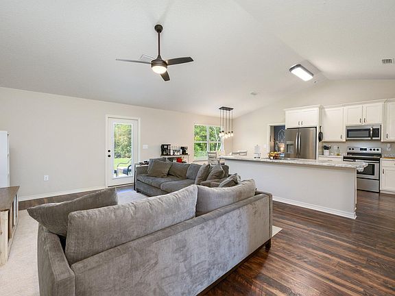 4th image of 3407 McLain Dr
