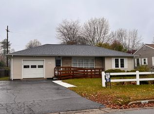 215 Bittersweet Ln, Battle Creek, MI 49015