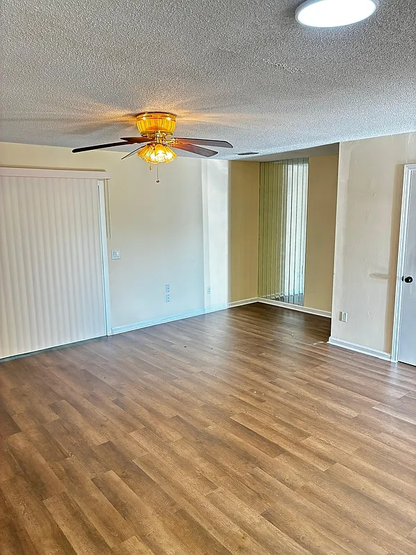 Building Photo - 1226 Westdale Dr