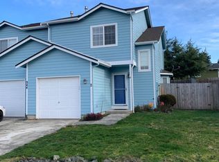 944 NW Quarterdeck Loop #2, Oak Harbor, WA 98277